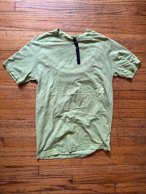 lululemon athletica Men's Short-Sleeve Performance Tee in Lime